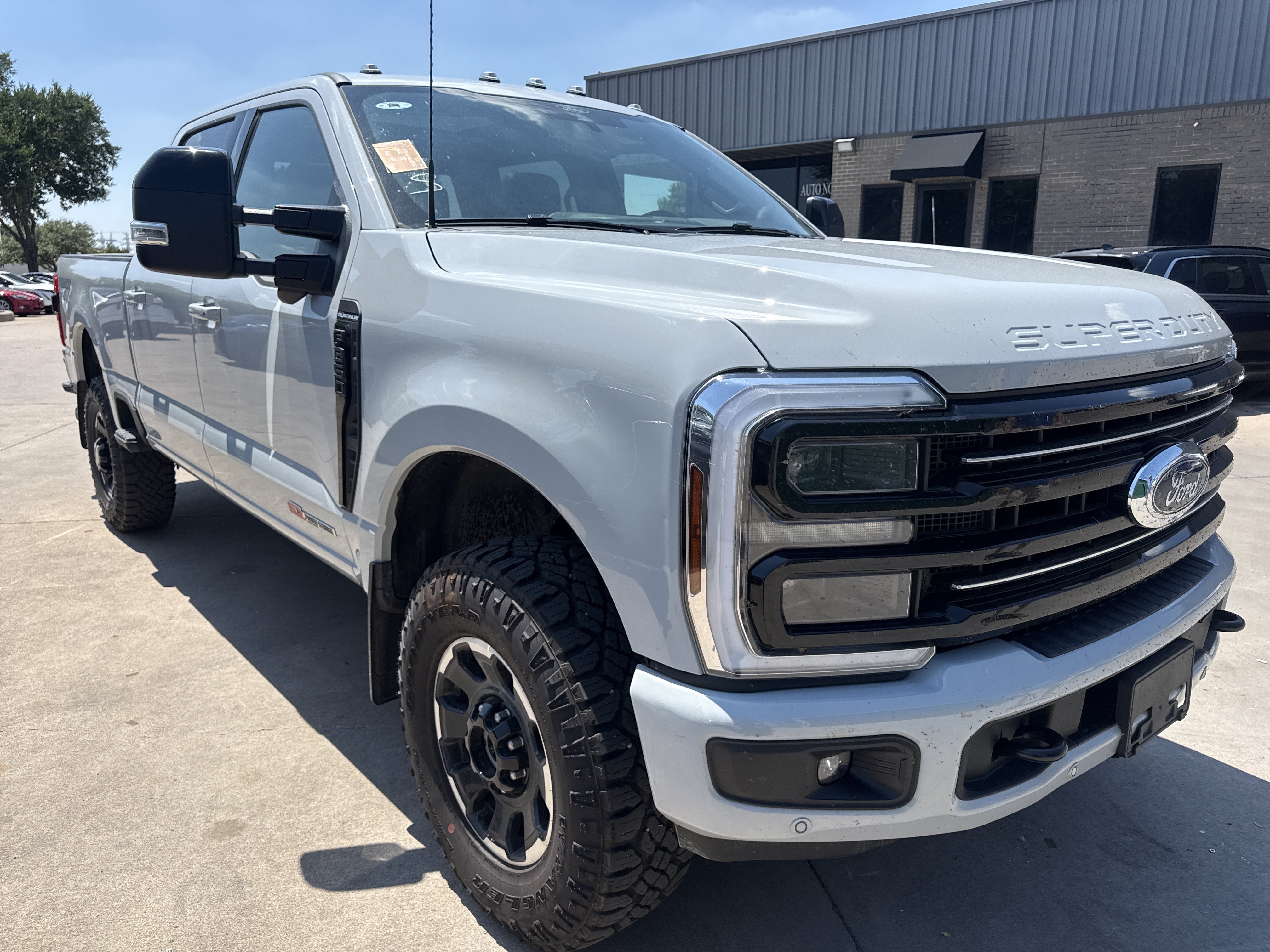 Used 2026 Ford F350 Platinum w/ Tremor Off-Road Package AWD/4WD image 2