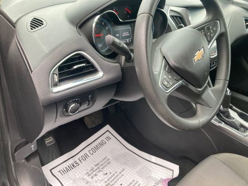 Used 2017 Chevrolet Cruze LT w/ Convenience Package image 17