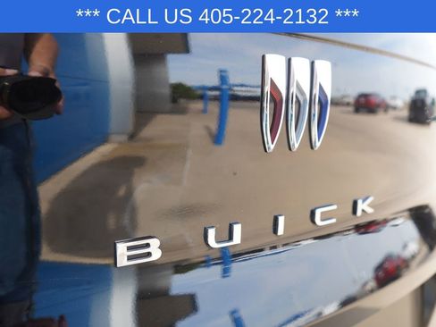 Used 2025 Buick Envista Sport Touring image 5