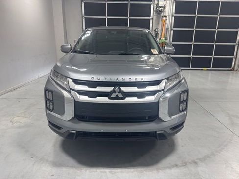 Used 2022 Mitsubishi Outlander Sport SE image 2