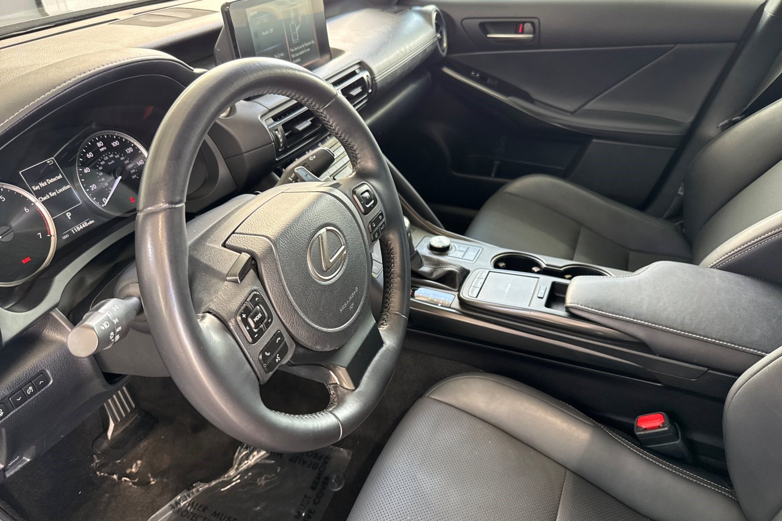 Used 2023 Lexus IS 300 w/ Comfort Package RWD image 11