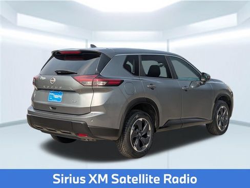 Used 2024 Nissan Rogue SV FWD image 6