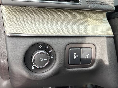 Used 2016 Lincoln MKT AWD w/ Equipment Group 201A image 17