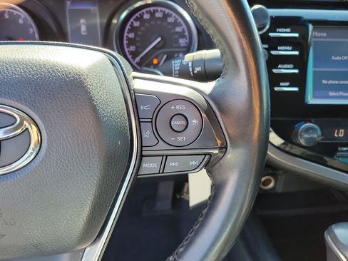 Used 2019 Toyota Camry SE FWD image 23