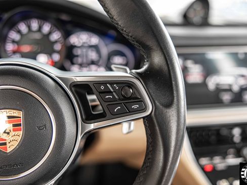 Used 2018 Porsche Panamera 4 image 24
