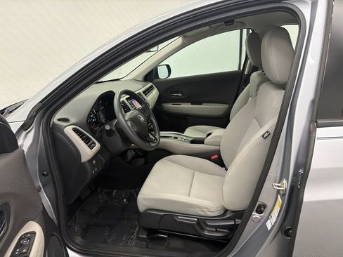 Used 2020 Honda HR-V LX image 9