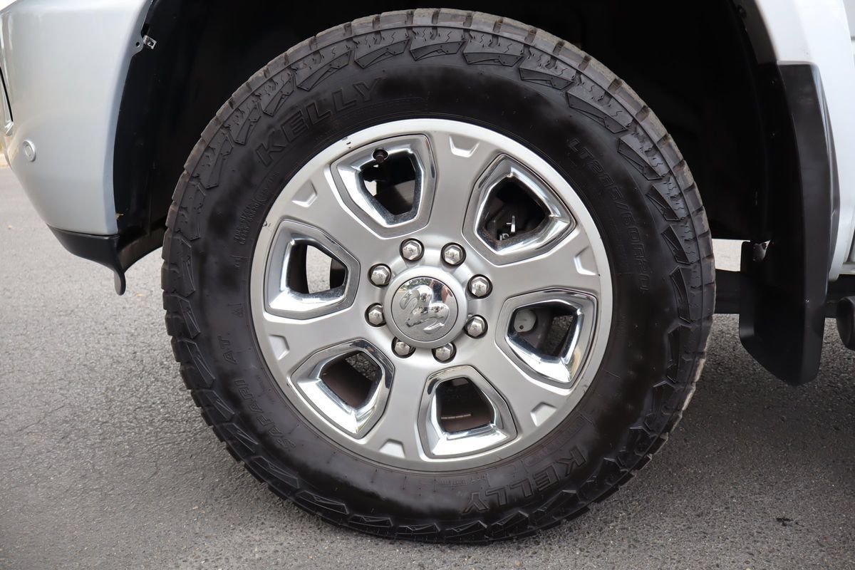 Used 2018 RAM 3500 Laramie w/ Sport Appearance Group AWD/4WD image 40