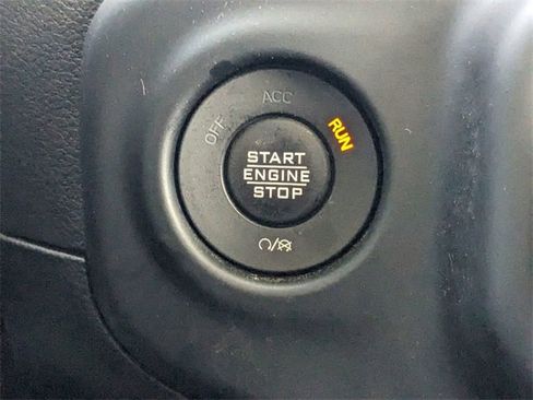 Used 2023 Jeep Wrangler Sport S image 5