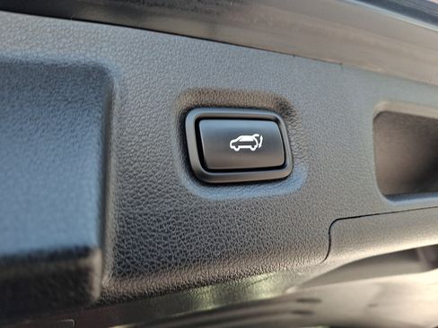 Used 2020 Hyundai Santa Fe Limited AWD/4WD image 31