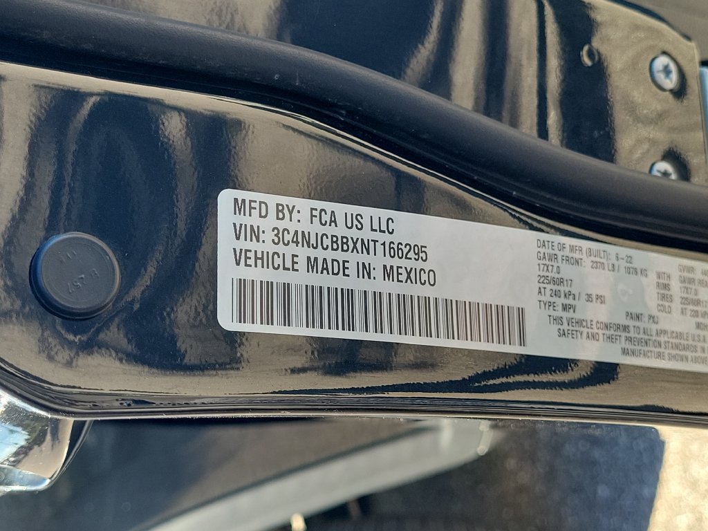 Used 2022 Jeep Compass Latitude FWD image 28
