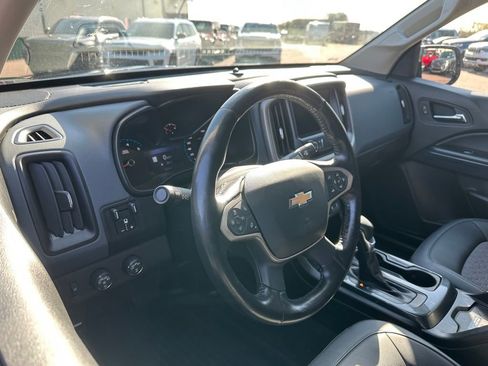 Used 2022 Chevrolet Colorado Z71 w/ Z71 Midnight Edition AWD/4WD image 2