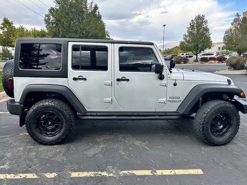 Used 2010 Jeep Wrangler Unlimited Sport image 8