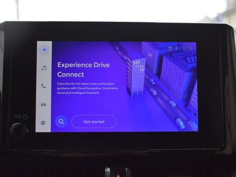 Used 2025 Toyota Corolla LE image 17