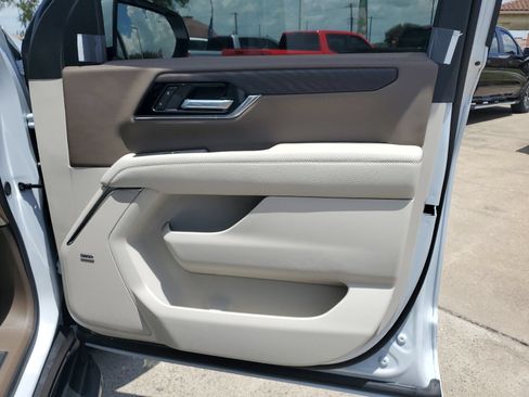 New 2026 GMC Yukon Denali w/ Advanced Technology Package RWD image 9