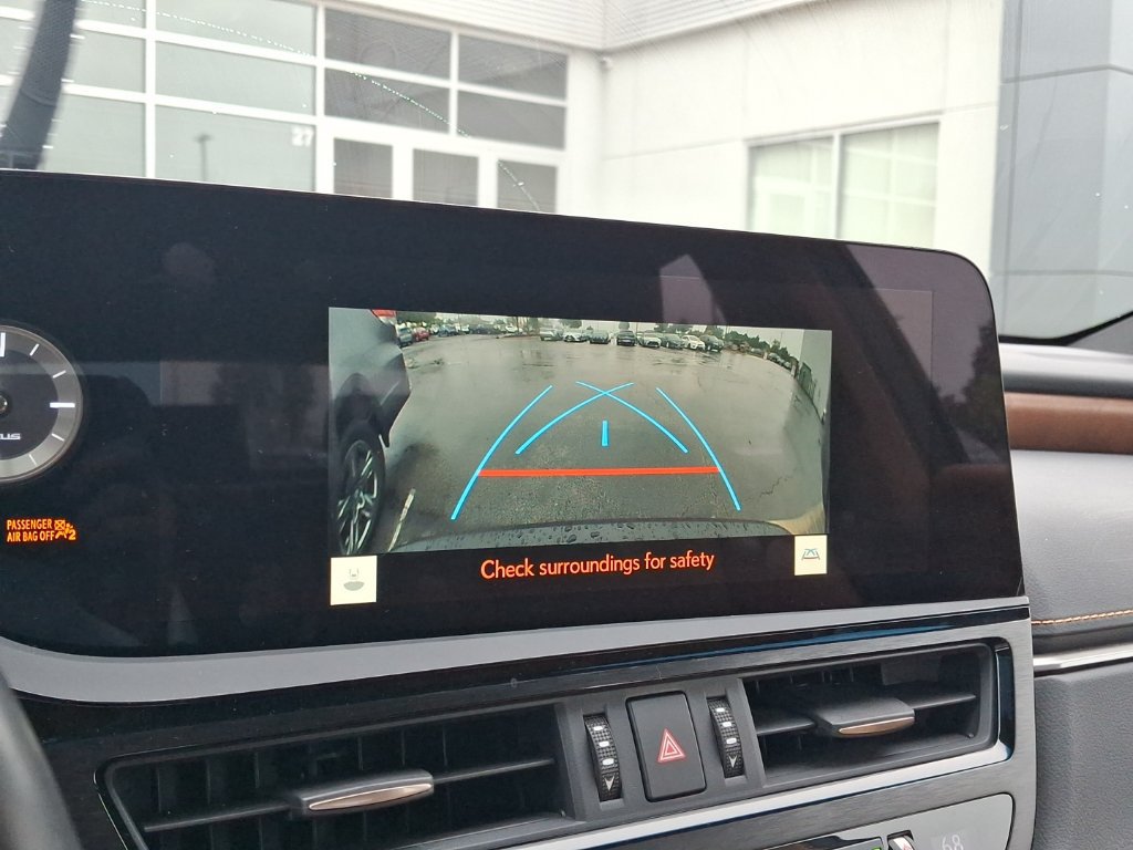 Used 2024 Lexus ES 350 w/ Premium Package FWD image 10