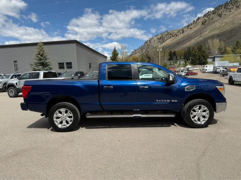 Used 2016 Nissan Titan SL AWD/4WD image 8