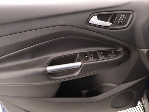 Used 2018 Ford Escape SE image 15