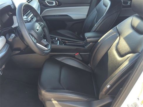 Certified 2024 Jeep Compass Limited image 11