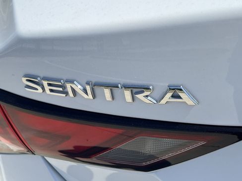Used 2025 Nissan Sentra SV FWD image 7