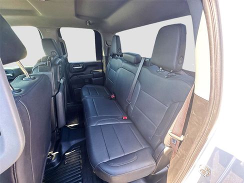 Used 2024 GMC Sierra 2500 Pro w/ Convenience Package image 10