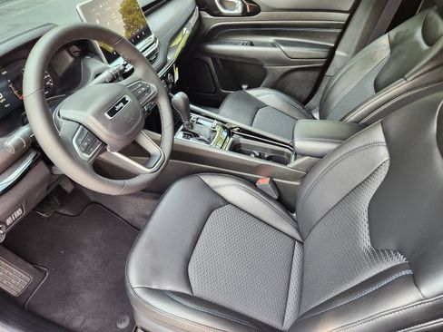 New 2026 Jeep Compass Latitude AWD/4WD image 13