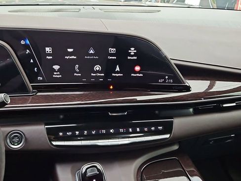 Certified 2024 Cadillac Escalade Sport Platinum image 18