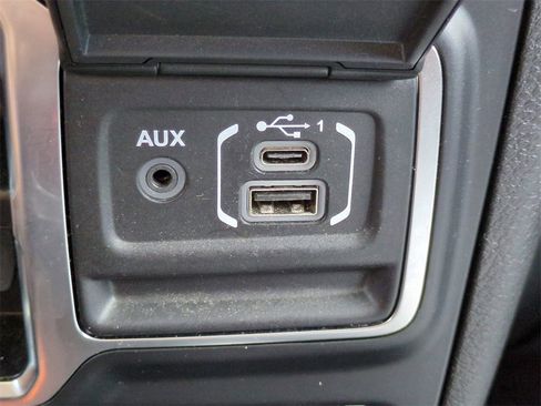 Used 2024 Jeep Wrangler Unlimited Rubicon image 21