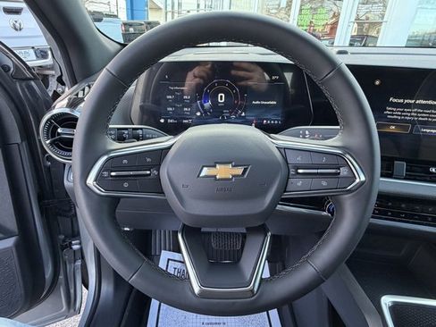 New 2026 Chevrolet Equinox LT w/ Convenience Package II image 24