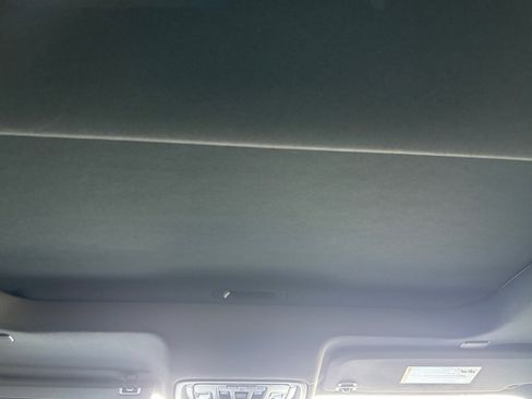 Used 2025 GMC Sierra 1500 AT4 w/ AT4 Premium Package image 7