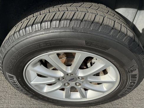 Used 2010 Ford Edge SEL image 28