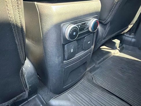 Used 2024 Ford Explorer XLT w/ Equipment Group 202A AWD/4WD image 17