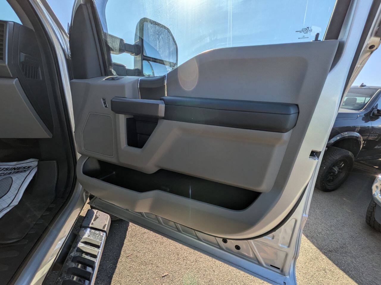 Used 2019 Ford F250 XLT w/ XLT Premium Package AWD/4WD image 22