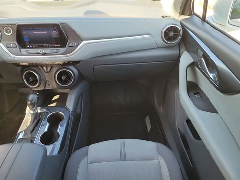 Used 2020 Chevrolet Blazer LT image 13