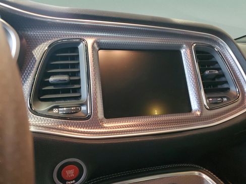 Used 2015 Dodge Challenger SRT Hellcat image 21