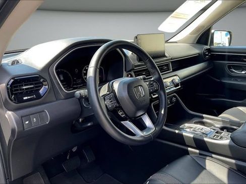 Used 2025 Honda Pilot EX-L image 19
