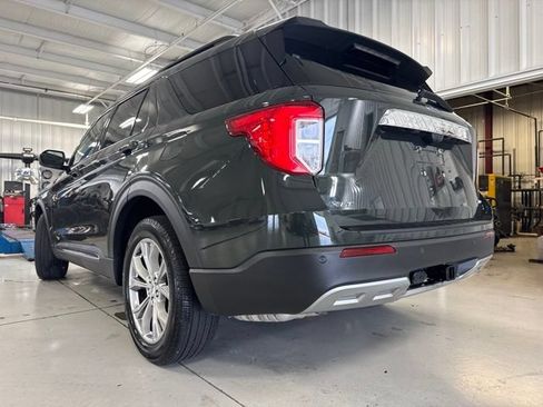 Used 2022 Ford Explorer XLT w/ Equipment Group 202A AWD/4WD image 9