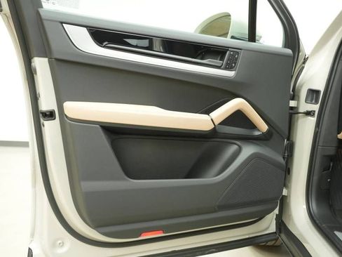 New 2026 Porsche Cayenne image 24