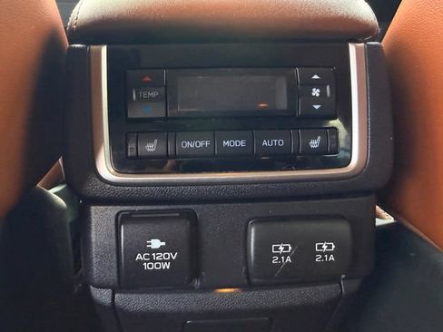 Used 2019 Subaru Ascent Touring AWD/4WD image 10