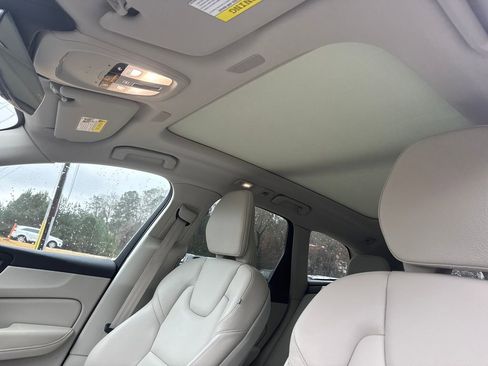 Certified 2023 Volvo XC60 B5 Plus image 25