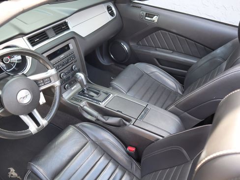 Used 2013 Ford Mustang Premium image 16