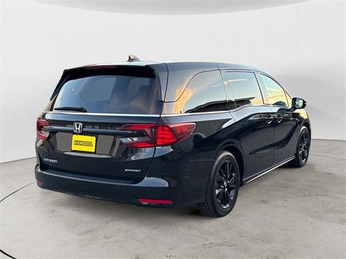 Used 2023 Honda Odyssey Sport image 5