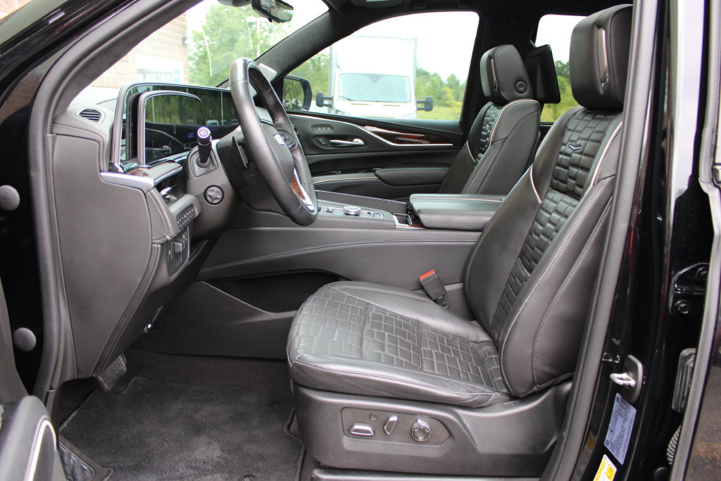 Certified 2022 Cadillac Escalade Sport Platinum AWD/4WD image 14
