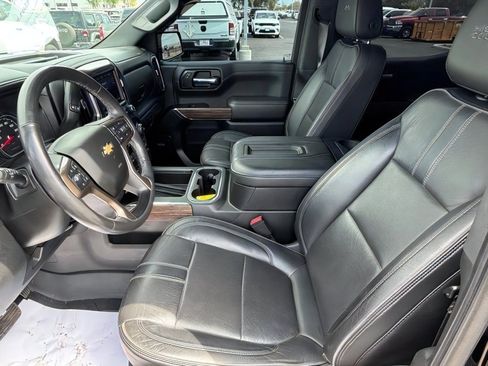 Used 2019 Chevrolet Silverado 1500 High Country w/ Technology Package AWD/4WD image 19