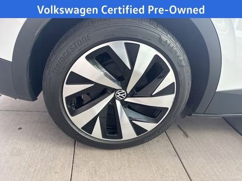 Certified 2021 Volkswagen ID.4 Pro S w/ Gradient Package image 15