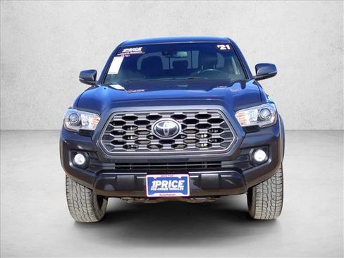Used 2021 Toyota Tacoma TRD Off-Road image 4
