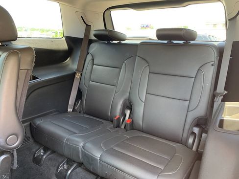 Used 2023 GMC Acadia SLT AWD/4WD image 18