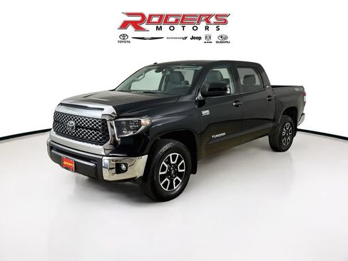 Used 2019 Toyota Tundra SR5 w/ TRD Off Road Package AWD/4WD image 8