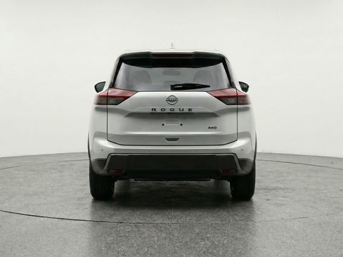 Used 2025 Nissan Rogue SV image 7