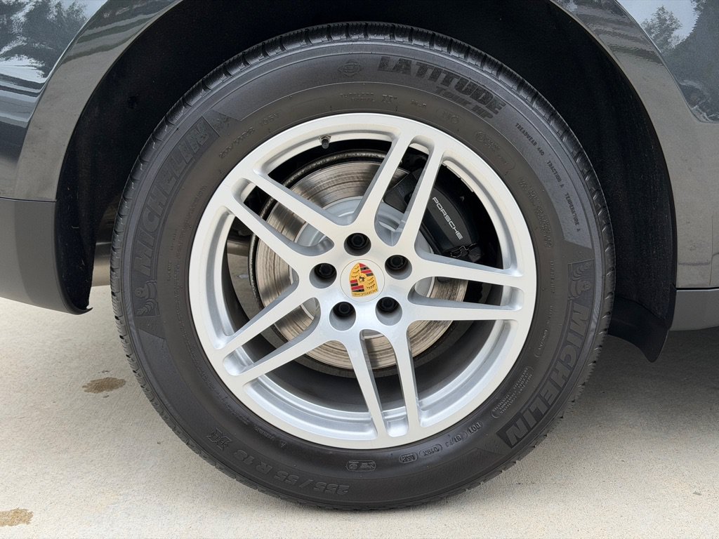 Used 2021 Porsche Macan AWD/4WD image 21