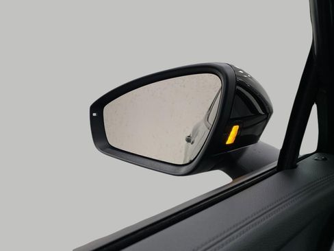 New 2025 Volkswagen Tiguan SE image 20